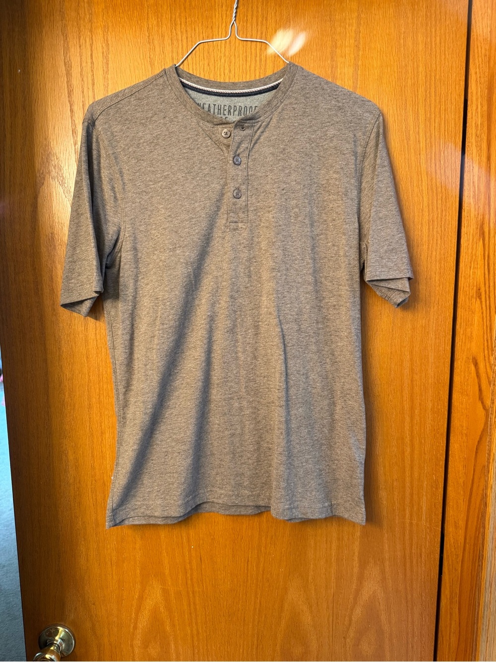 Heather Brown Short-Sleeve Henley - Three-Button Shirt